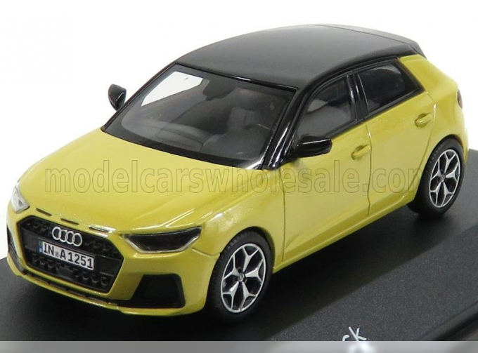 AUDI A1 Sportback (2018), Phyton Yellow - Black