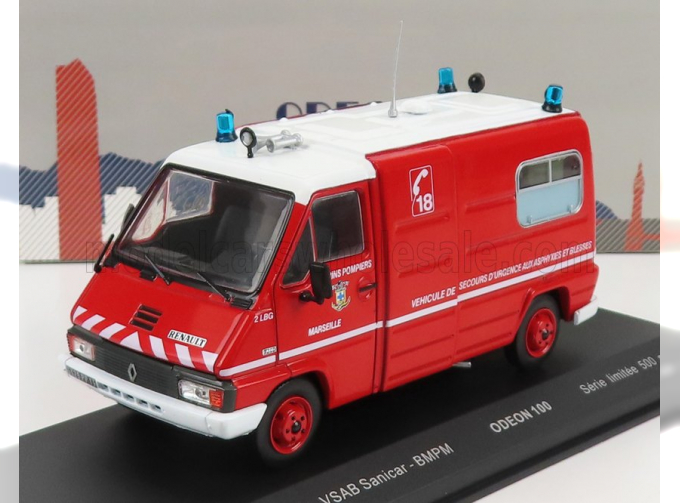 RENAULT Master T30 Van Vsab Sanicar Bmpm Ambulance Sapeurs Pompiers (1981), Red White