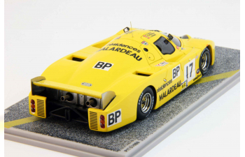 LOLA T610 17 LM (1982), yellow