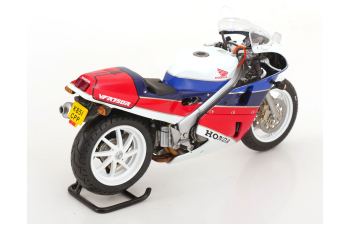 HONDA RC 30, white-metallic red blue