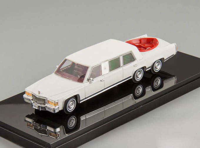 Cadillac stretch limousine 1982 with jacuzzi (white)