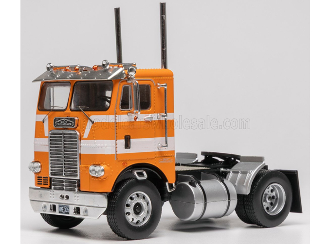 FREIGHTLINER COE (1976), orange 