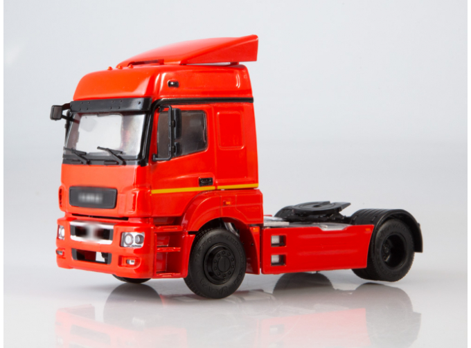 Камский грузовик 5490 седельный тягач, красный
