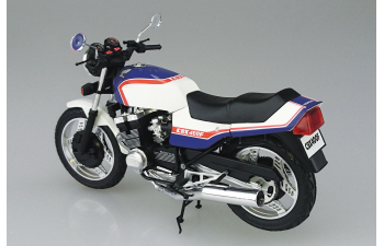 Сборная модель Мотоцикл Honda CBX400F TRICOLOR