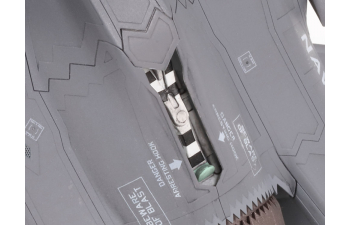 Сборная модель Lockheed Martin F-35C Lightning II