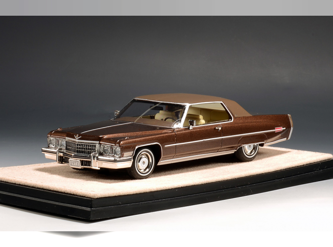 CADILLAC Coupe Deville (1973), коричневый металлик