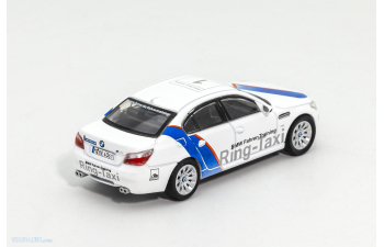 BMW M5 E60 Ring-Taxi (2004), white