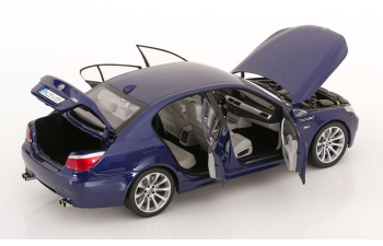 BMW M5 E60 (2004), dark blue-metallic