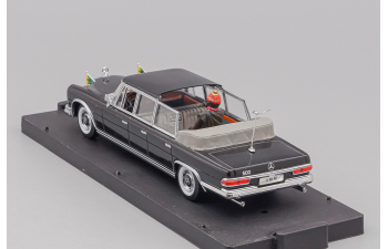 MERCEDES-BENZ 600 Landaulet African King, black