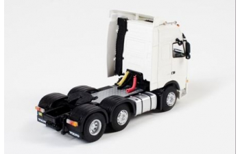 VOLVO FH2 Globetrotter 6x2, White Line 1:50, белый