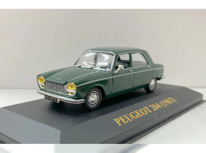 PEUGEOT 204 (1967), green