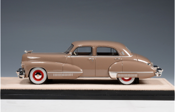 CADILLAC Sixty Special 1942 Pawnee Beige