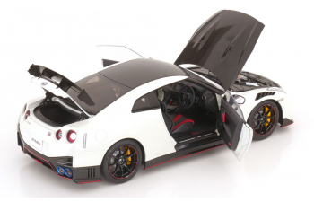 NISSAN GT-R (R35) Nismo Special Edition (2022), white black