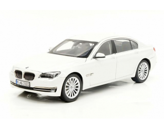 BMW 750 Li F02 LCI, white