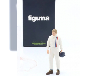 Фигура гонщика со каской в руке