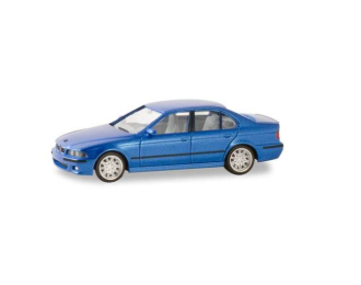 BMW M5 *plastic minikit*, montecarlo blue metallic