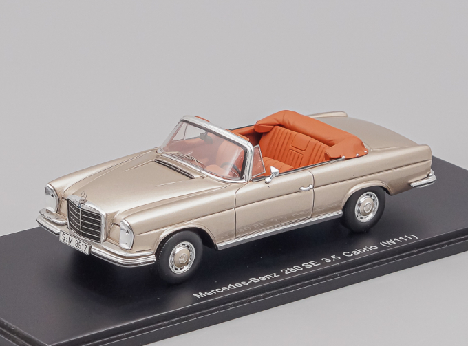 MERCEDES-BENZ W111 280SE 3.5 Convertible, ivory