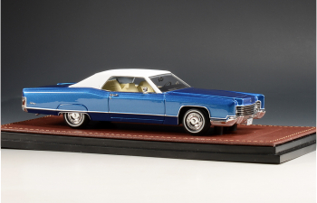 LINCOLN Continental Coupe (1970) Medium Blue Irid