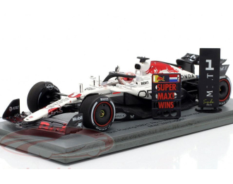 RED BULL RB21 #1 Winner Japan GP Formula 1 Max Verstappen (2025)