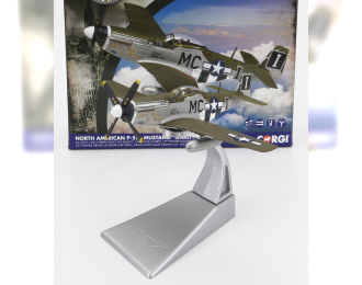 NORTH AMERICAN P-51d Mustang Early Military Airplane 1939-1945, Military Green