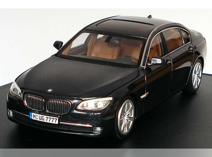 BMW 750Li F01/F02 (2008), sophisto grau met.