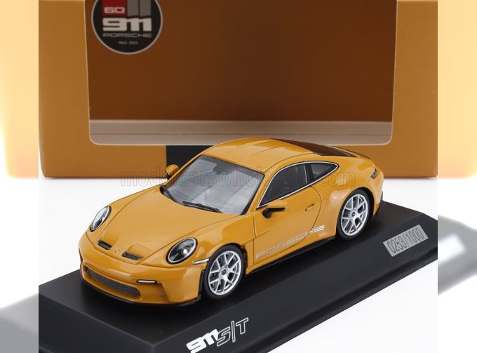 PORSCHE 911 992 S/t Coupe (2024), Yellow