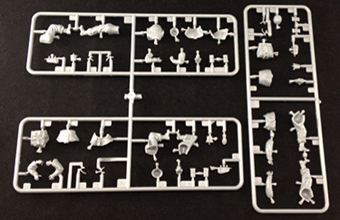 Сборная модель 75mm Pack Howitzer M1A1 (British Airborne Version) & Gun Crew