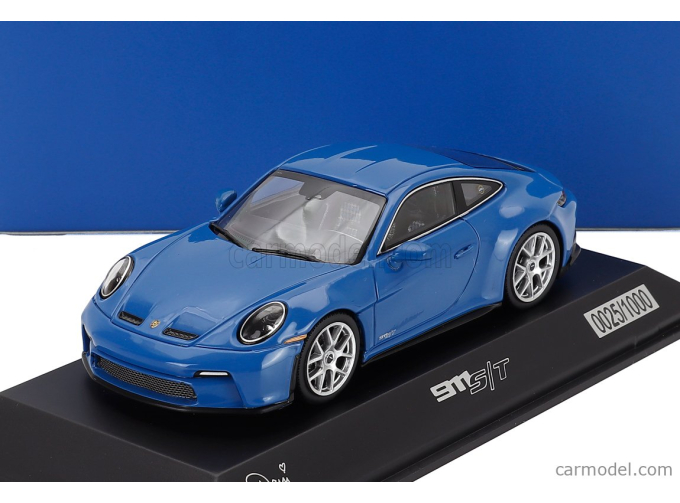 PORSCHE 911 992 S/T Coupe special request (2024), blue