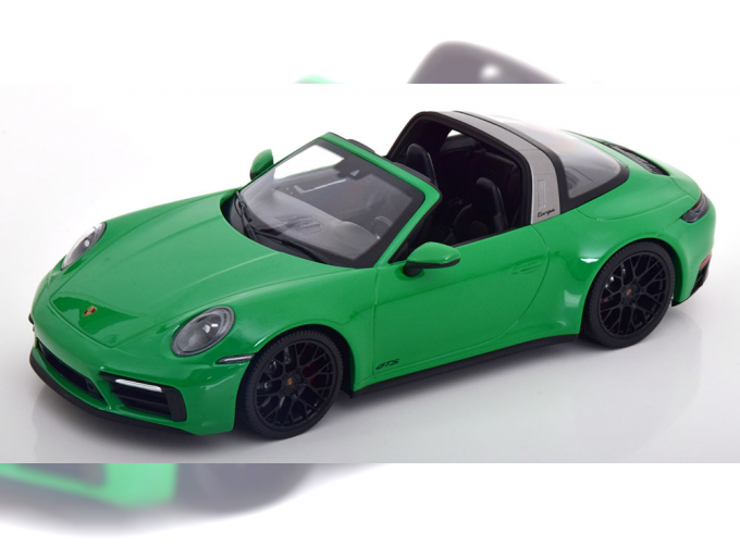 PORSCHE 911 (992) Targa 4 GTS (2021), green