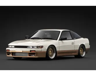 NISSAN Sileighty, white/gold