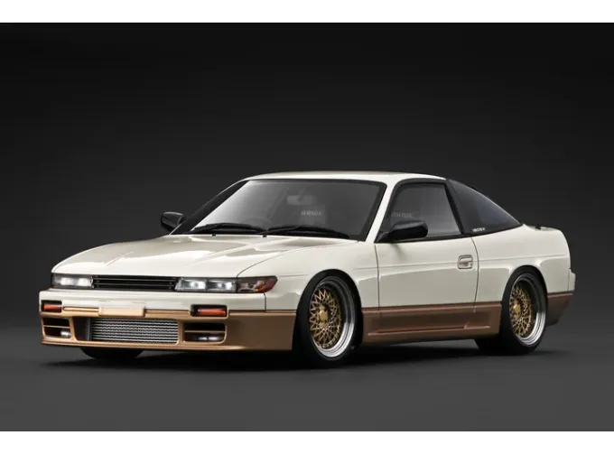 NISSAN Sileighty, white/gold