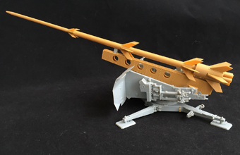 Сборная модель German Rheinmetall Long-Range Rocket ‘Rheinbote’ (Rh.Z.61/9) and launcher