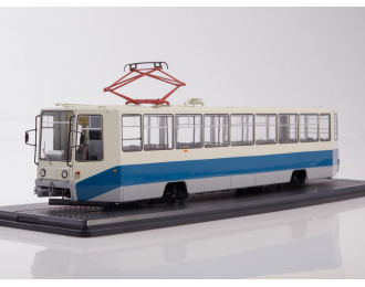 Трамвай КТМ-8, бело-синий