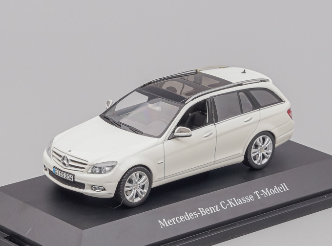 MERCEDES-BENZ C-Klasse T-Modell Avantgarde (S204), white calcite