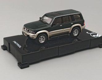 NISSAN Patrol Y61 (1997), green / white gold