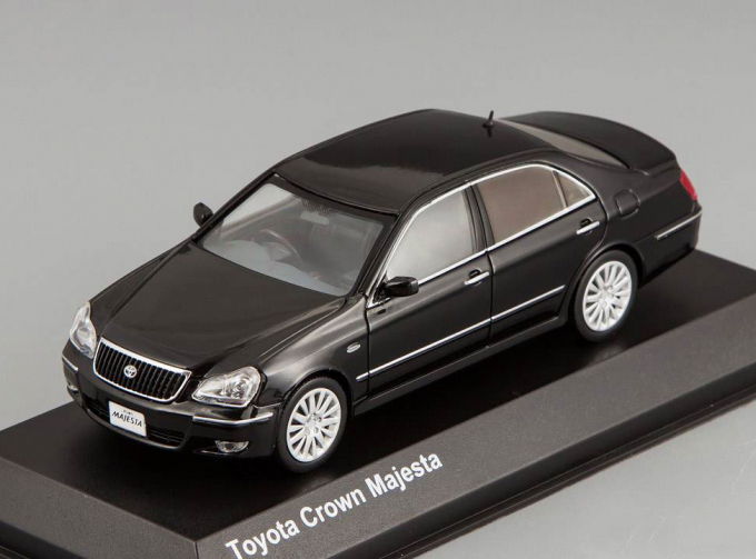 TOYOTA Crown Majesta, black