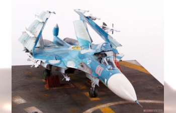 Сборная модель Российский палубный истребитель Su-33 Flanker-D