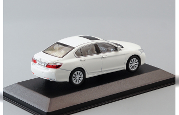 HONDA Accord CR (2013), white
