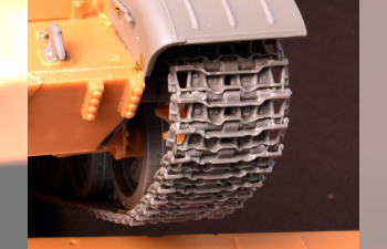 Сборная модель Аксессуары Т-54/Т-55/Т-62 OMSh INDIVIDUAL TRACK LINKS SET. LATE TYPE