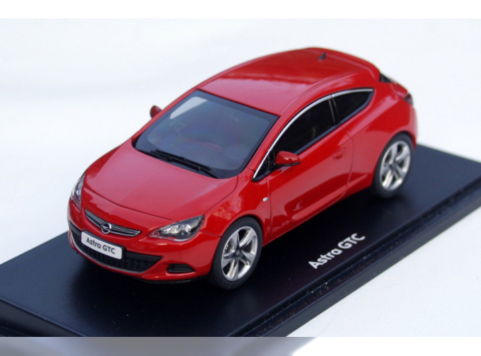 OPEL Astra J GTC, power red