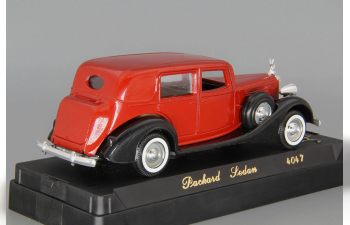 PACKARD Sedan (1937), red / black