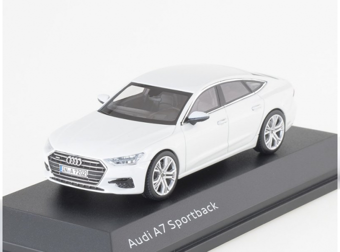 AUD A7 Sportback, white