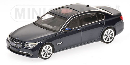 BMW 7-Series (F02) 2008, blue