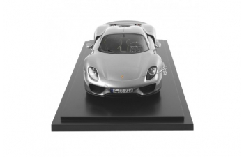 PORSCHE 918 Spyder Street, grey