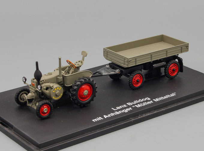 Lanz Bulldog tractor with trailer 'Mueller Mitteltal', green