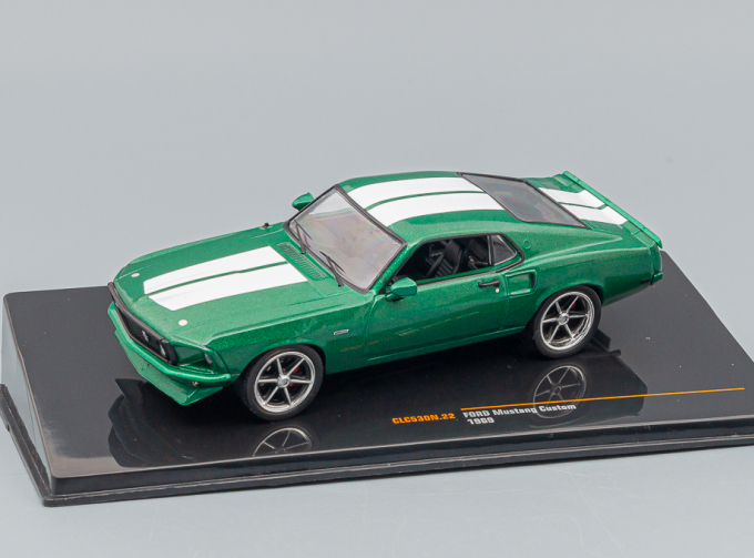 FORD Mustang Custom (1969), green metallic white