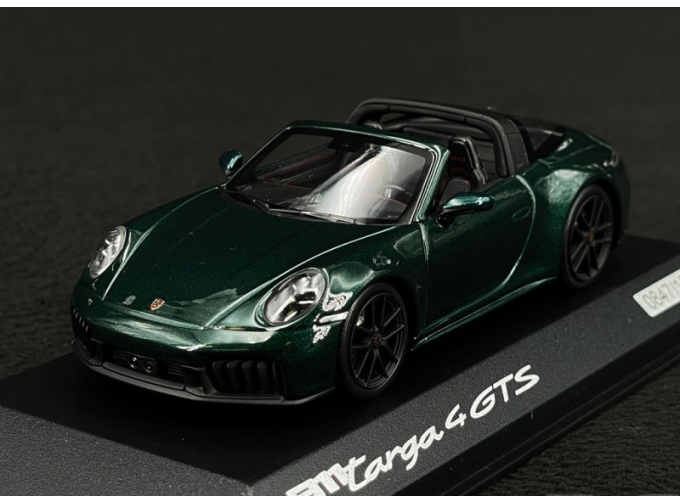 PORSCHE 911 992-2 Targa 4 Gts Open (2024), green