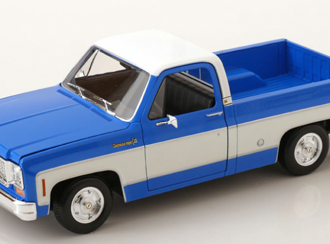 CHEVROLET C-10 Pick-up Cheyenne Super (1974), Blue White