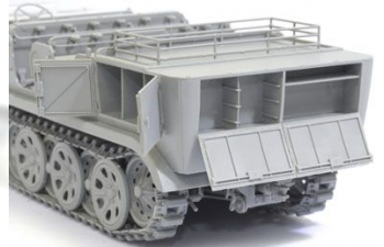 Сборная модель Sd.Kfz.7 8t Half-Track Initial Production