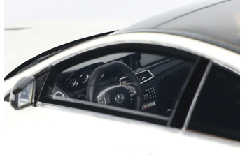 MERCEDES-BENZ C63 W204 Coupe (2014), white